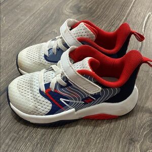New Balance Toddler Size 7W Sneakers